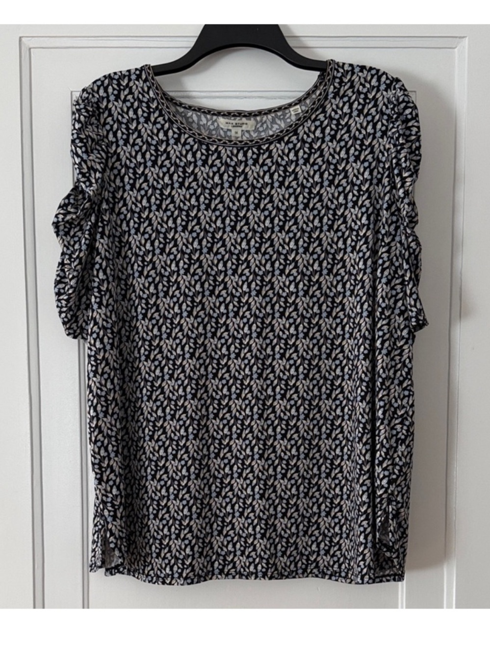 Max Studio 1X Printed Short Sleeve Blouse Ruched Sleeve Lightweight Work Top